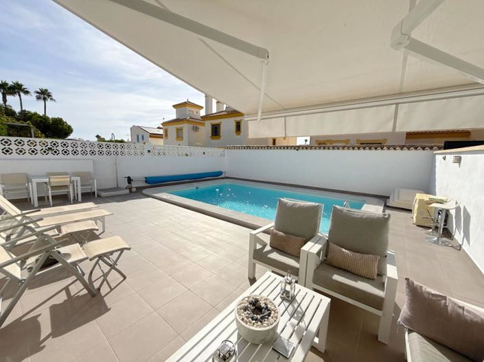 Image No.20-Villa for sale