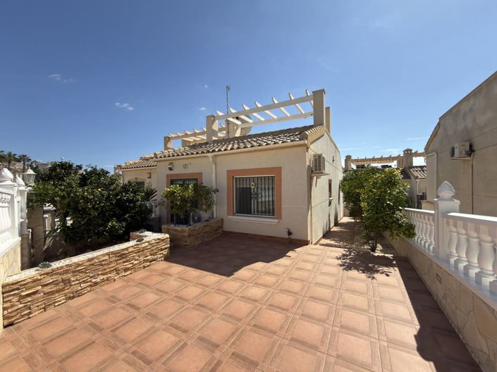 Image No.1-2 Bed Townhouse for sale