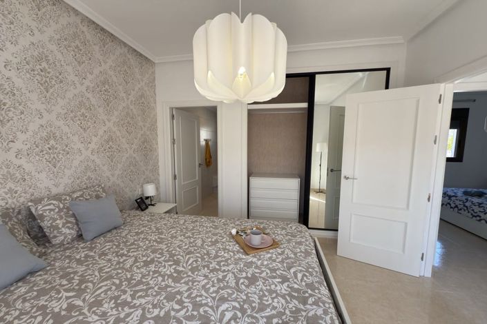 Image No.19-3 Bed Townhouse for sale