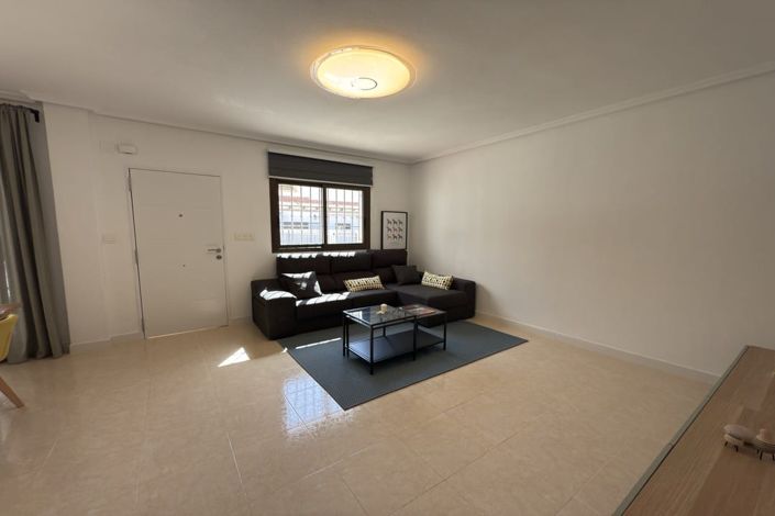 Image No.7-3 Bed Townhouse for sale