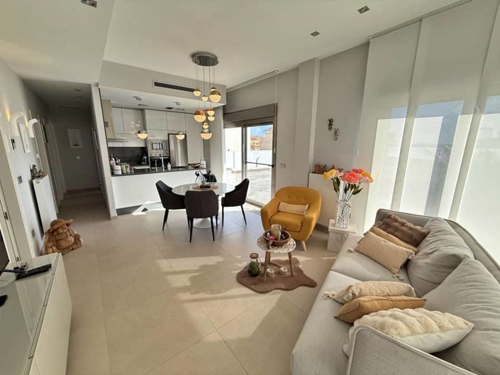 Image No.6-3 Bed Villa for sale