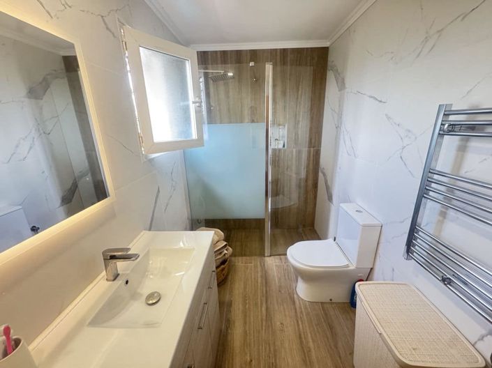 Image No.9-4 Bed Townhouse for sale