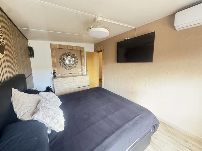 Image No.14-4 Bed Townhouse for sale