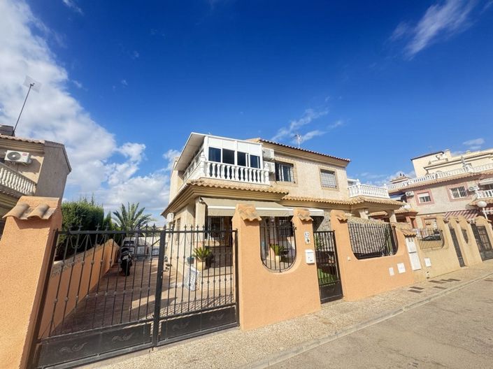 Image No.2-4 Bed Townhouse for sale