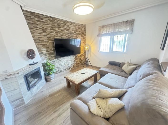 Image No.4-4 Bed Townhouse for sale