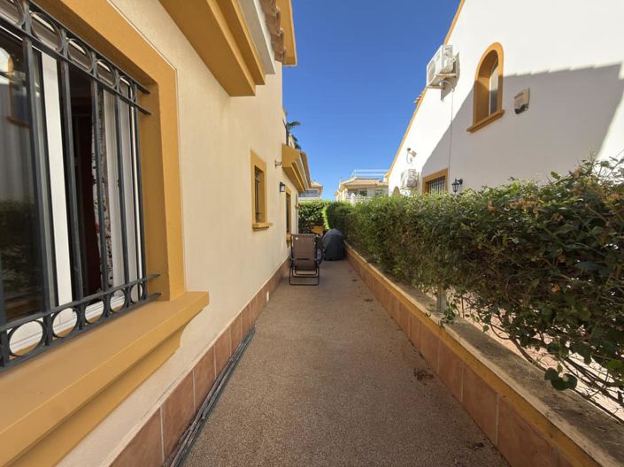 Image No.11-3 Bed Townhouse for sale