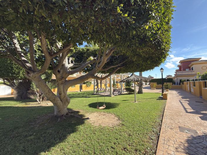 Image No.15-3 Bed Townhouse for sale