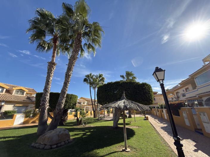 Image No.16-3 Bed Townhouse for sale