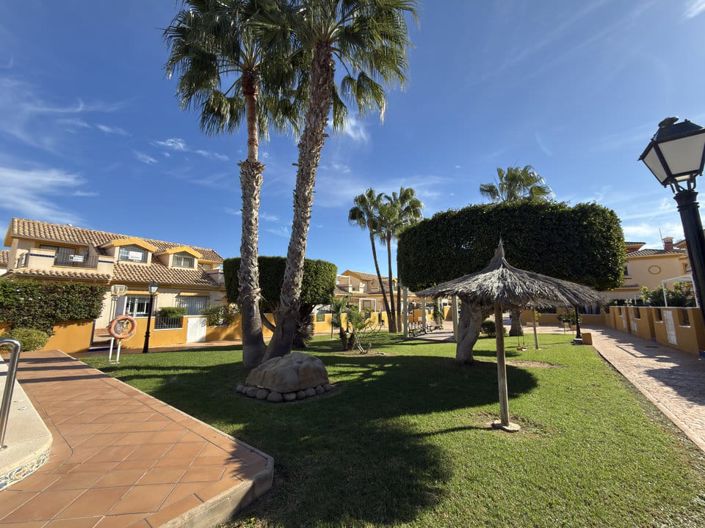 Image No.19-3 Bed Townhouse for sale