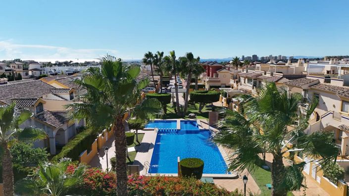 Image No.21-3 Bed Townhouse for sale