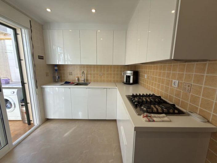 Image No.30-3 Bed Townhouse for sale