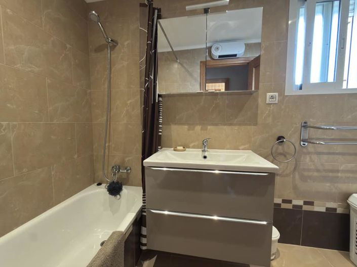 Image No.33-3 Bed Townhouse for sale