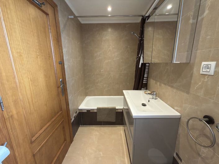 Image No.34-3 Bed Townhouse for sale