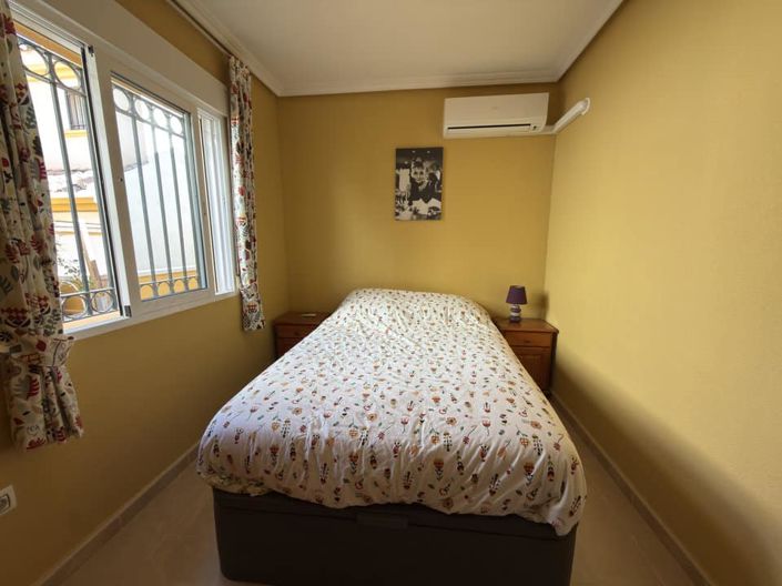 Image No.35-3 Bed Townhouse for sale