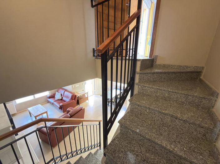 Image No.37-3 Bed Townhouse for sale