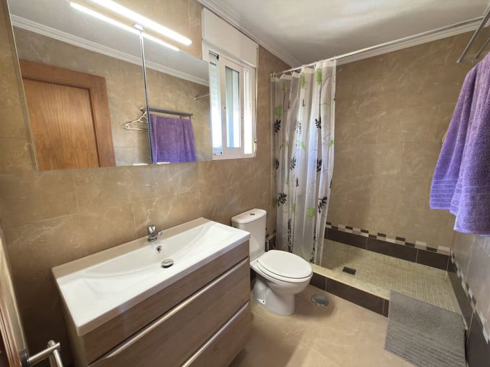 Image No.40-3 Bed Townhouse for sale