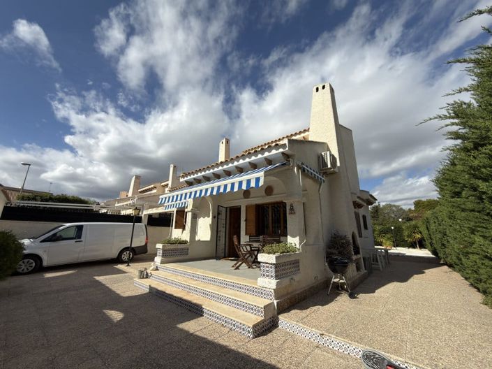 Image No.13-3 Bed Villa for sale