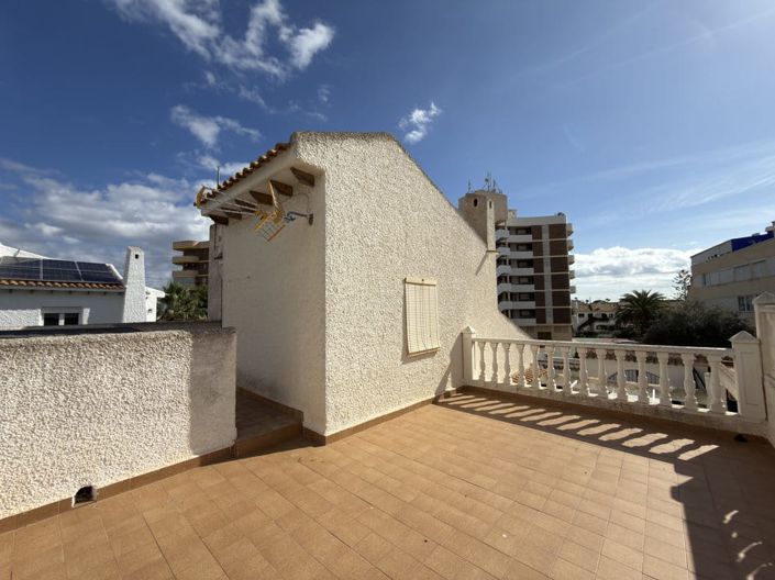 Image No.37-3 Bed Villa for sale