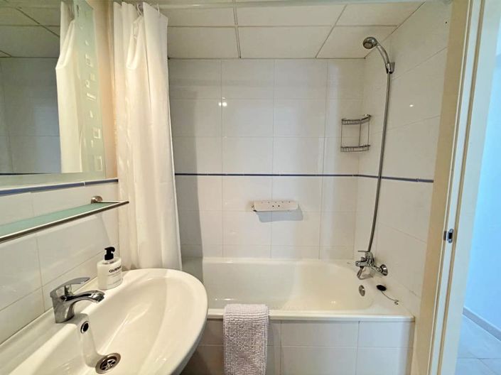 Image No.16-2 Bed Apartment for sale