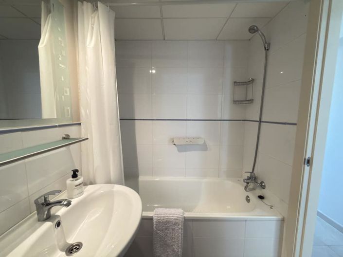 Image No.18-2 Bed Apartment for sale