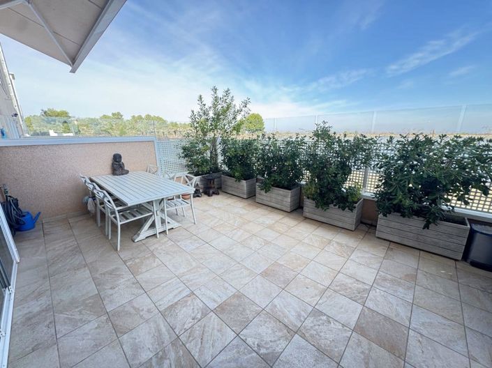 Image No.20-2 Bed Apartment for sale