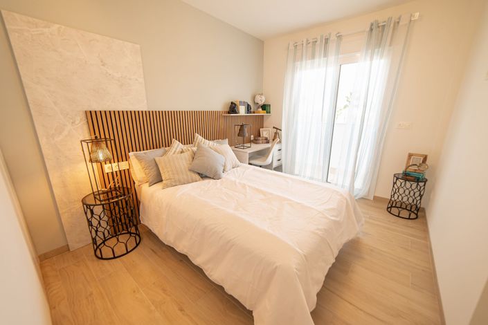 Image No.11-2 Bed Apartment for sale