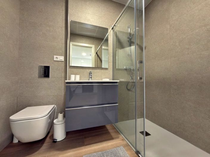 Image No.19-2 Bed Apartment for sale