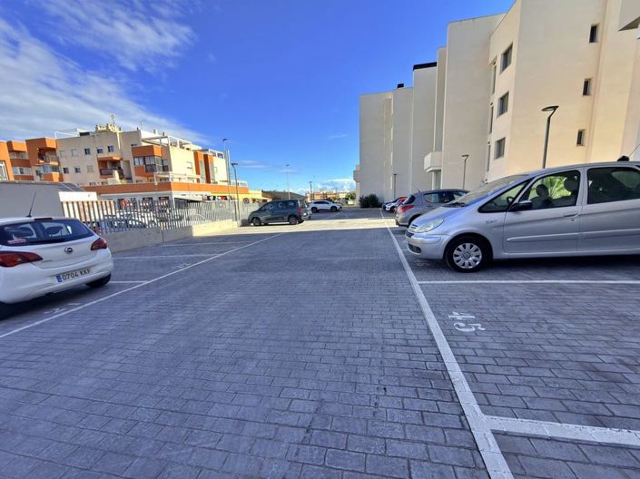 Image No.29-2 Bed Apartment for sale