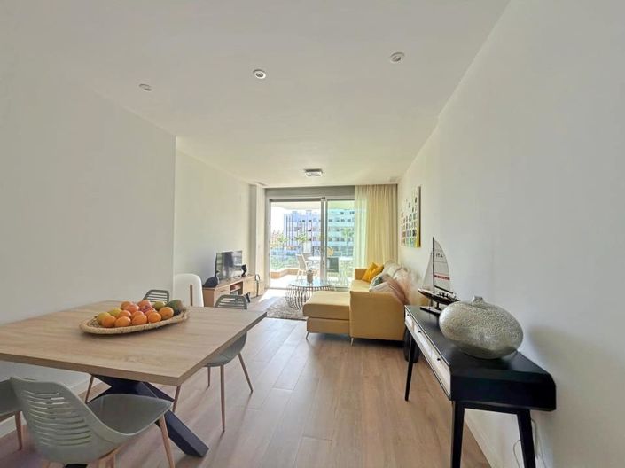 Image No.8-2 Bed Apartment for sale