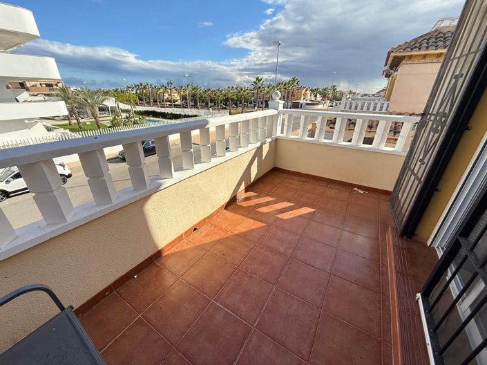 Image No.20-3 Bed Townhouse for sale