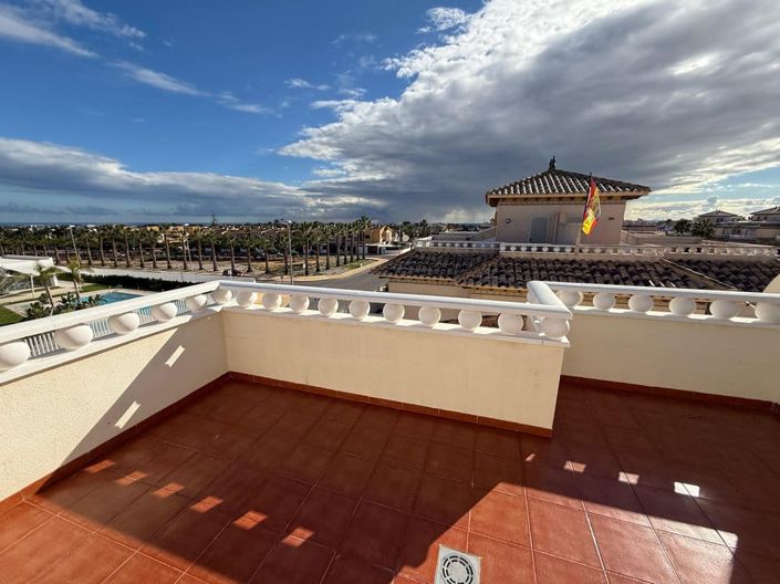 Image No.24-3 Bed Townhouse for sale