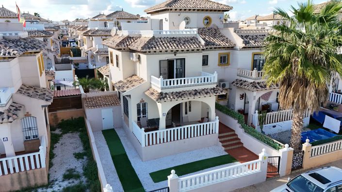 Image No.6-3 Bed Townhouse for sale