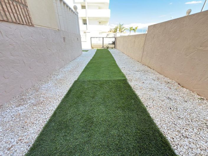 Image No.8-3 Bed Townhouse for sale