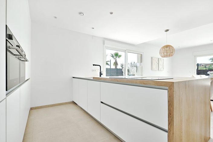 Image No.13-3 Bed Villa for sale