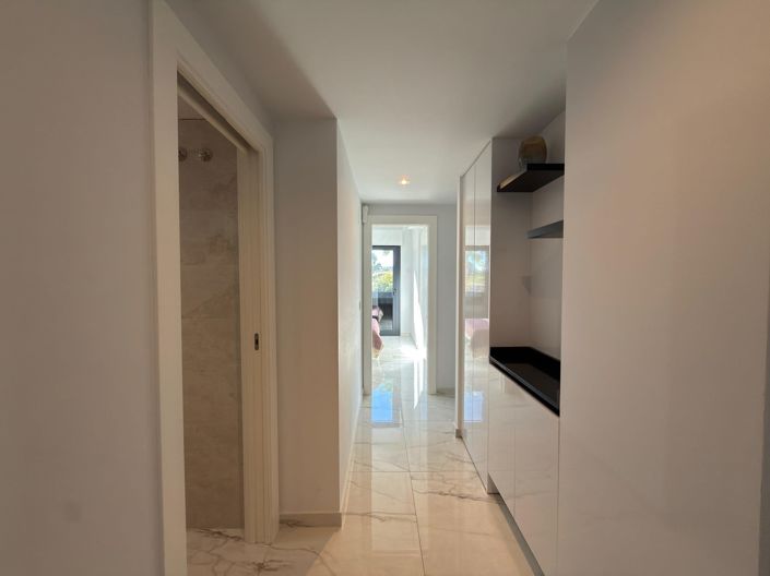 Image No.2-Appartement de 2 chambres à vendre à Los Altos