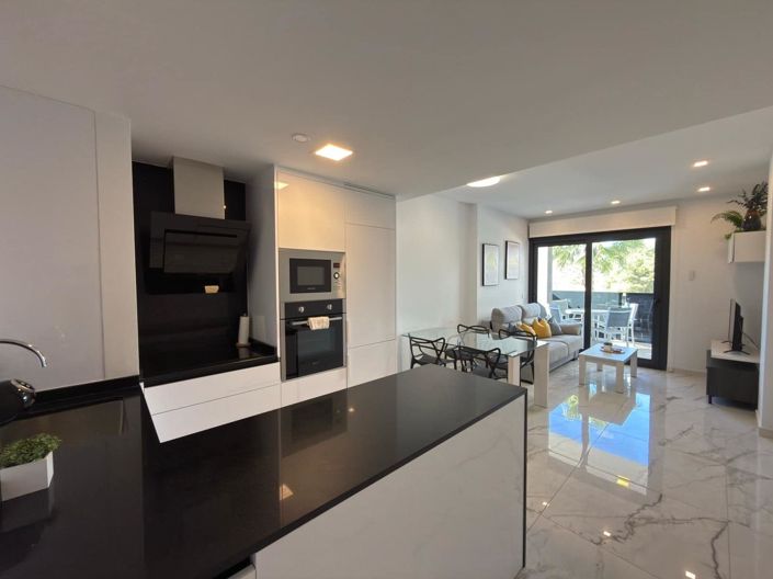 Image No.9-Appartement de 2 chambres à vendre à Los Altos