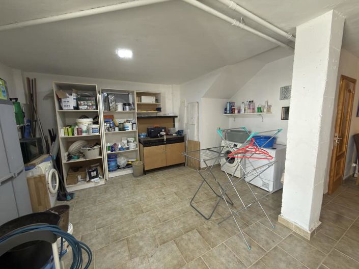 Image No.39-3 Bed Villa for sale