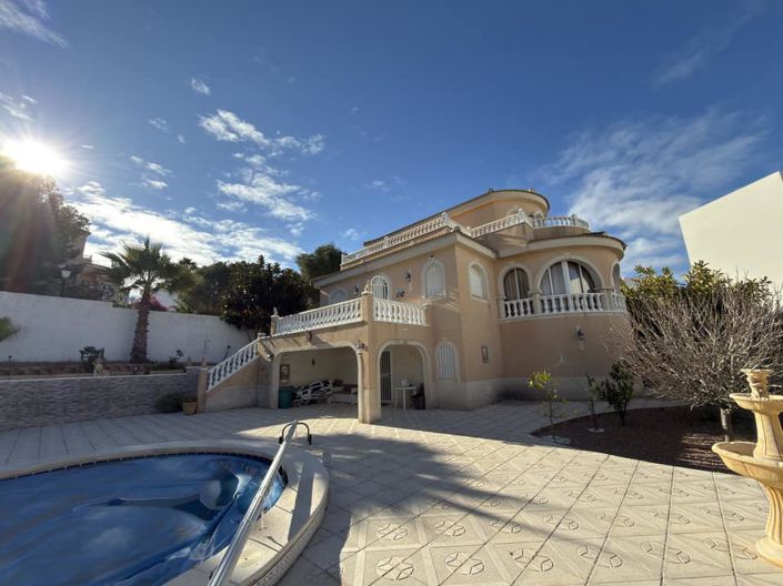 Image No.4-3 Bed Villa for sale