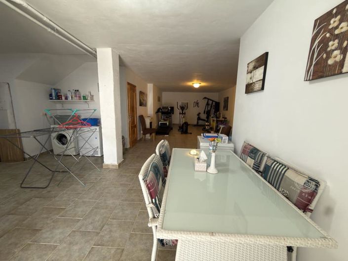 Image No.40-3 Bed Villa for sale