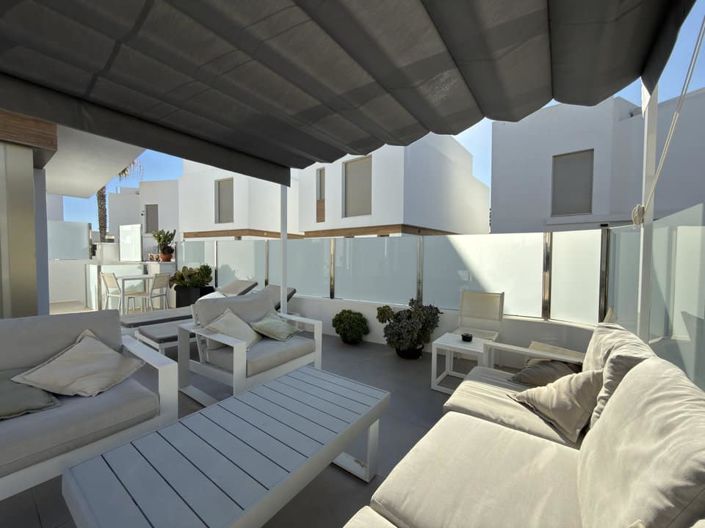 Image No.12-4 Bed Villa for sale