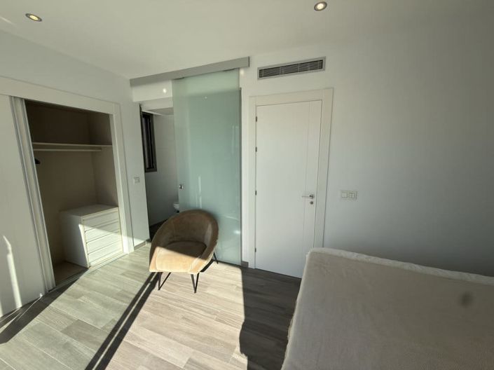 Image No.26-4 Bed Villa for sale