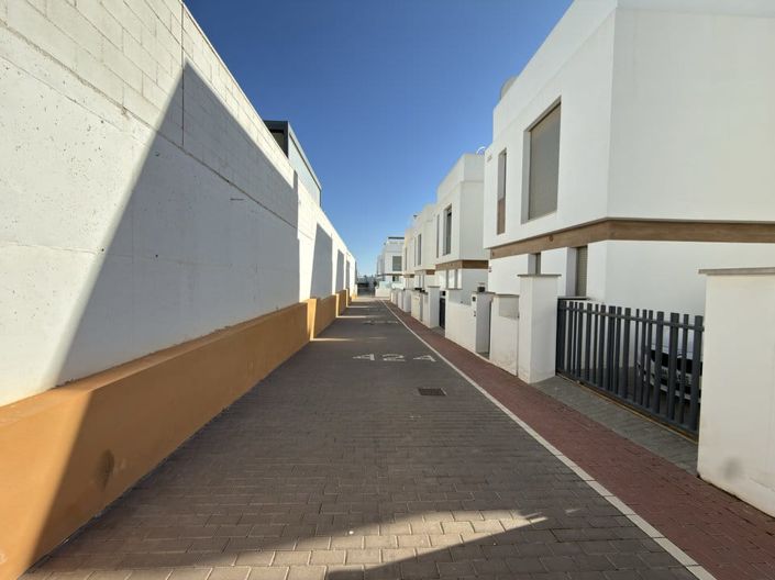 Image No.33-4 Bed Villa for sale