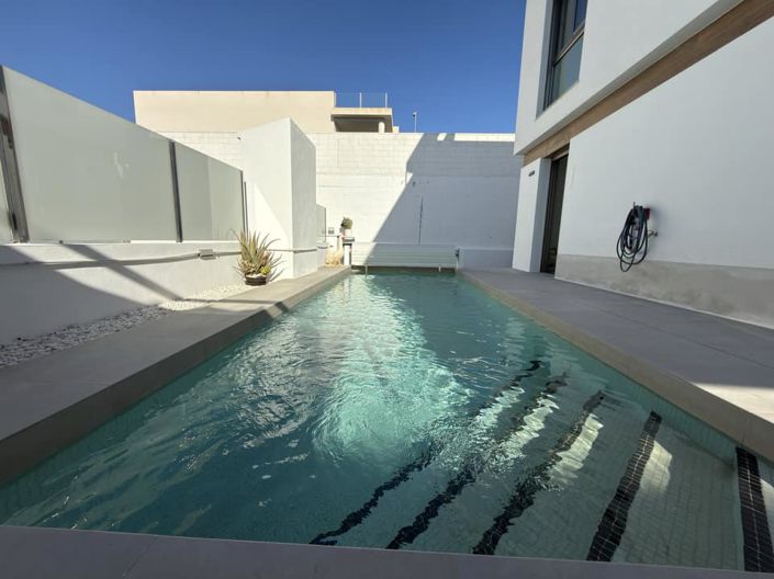 Image No.5-4 Bed Villa for sale