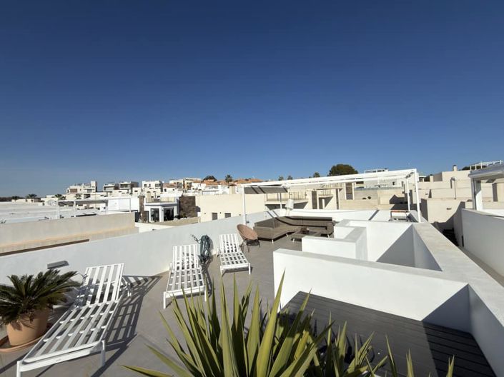 Image No.8-4 Bed Villa for sale