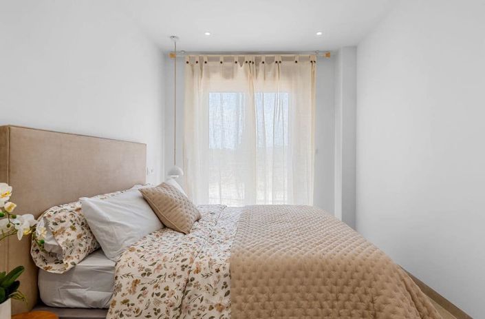 Image No.18-3 Bed Apartment for sale