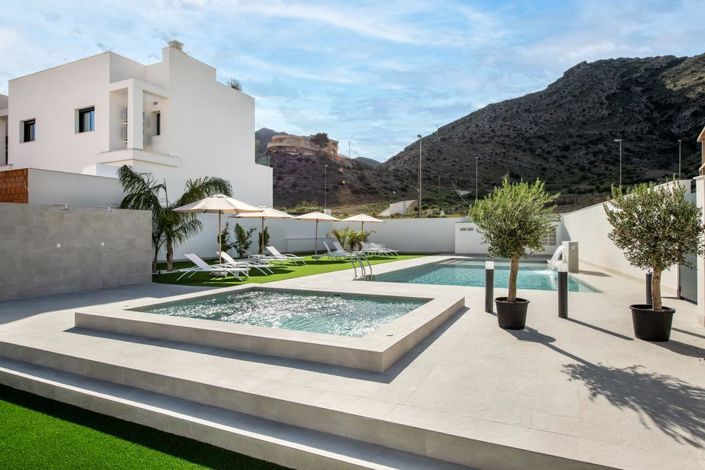 Image No.15-2 Bed Villa for sale