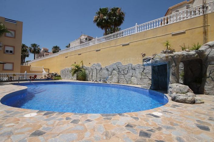 Image No.18-2 Bed Apartment for sale