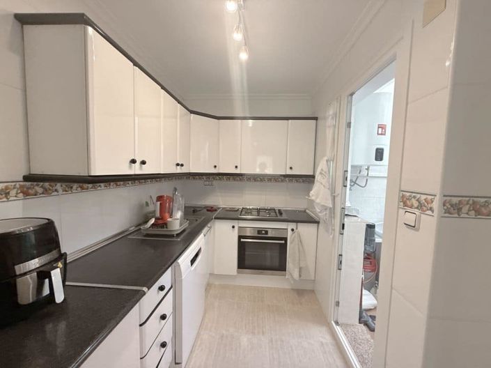 Image No.6-3 Bed Apartment for sale