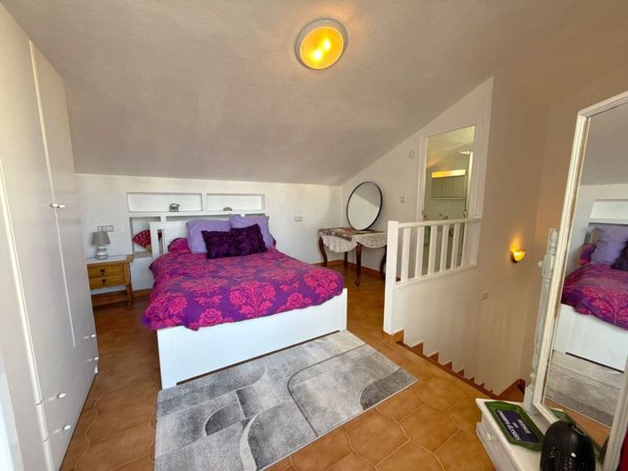 Image No.17-3 Bed Townhouse for sale