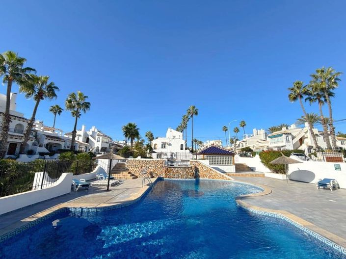 Image No.29-3 Bed Townhouse for sale